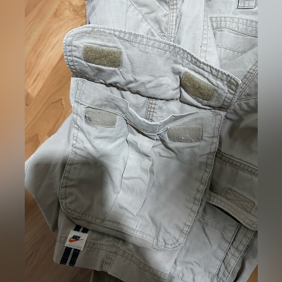 Vintage Nike Cargo Shorts - Picture 6 of 8
